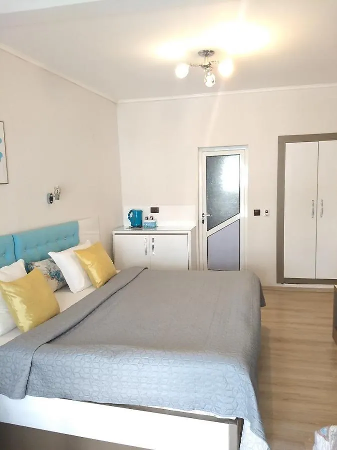 White Rose Guest Rooms Burgas 2*,  Bulgaria