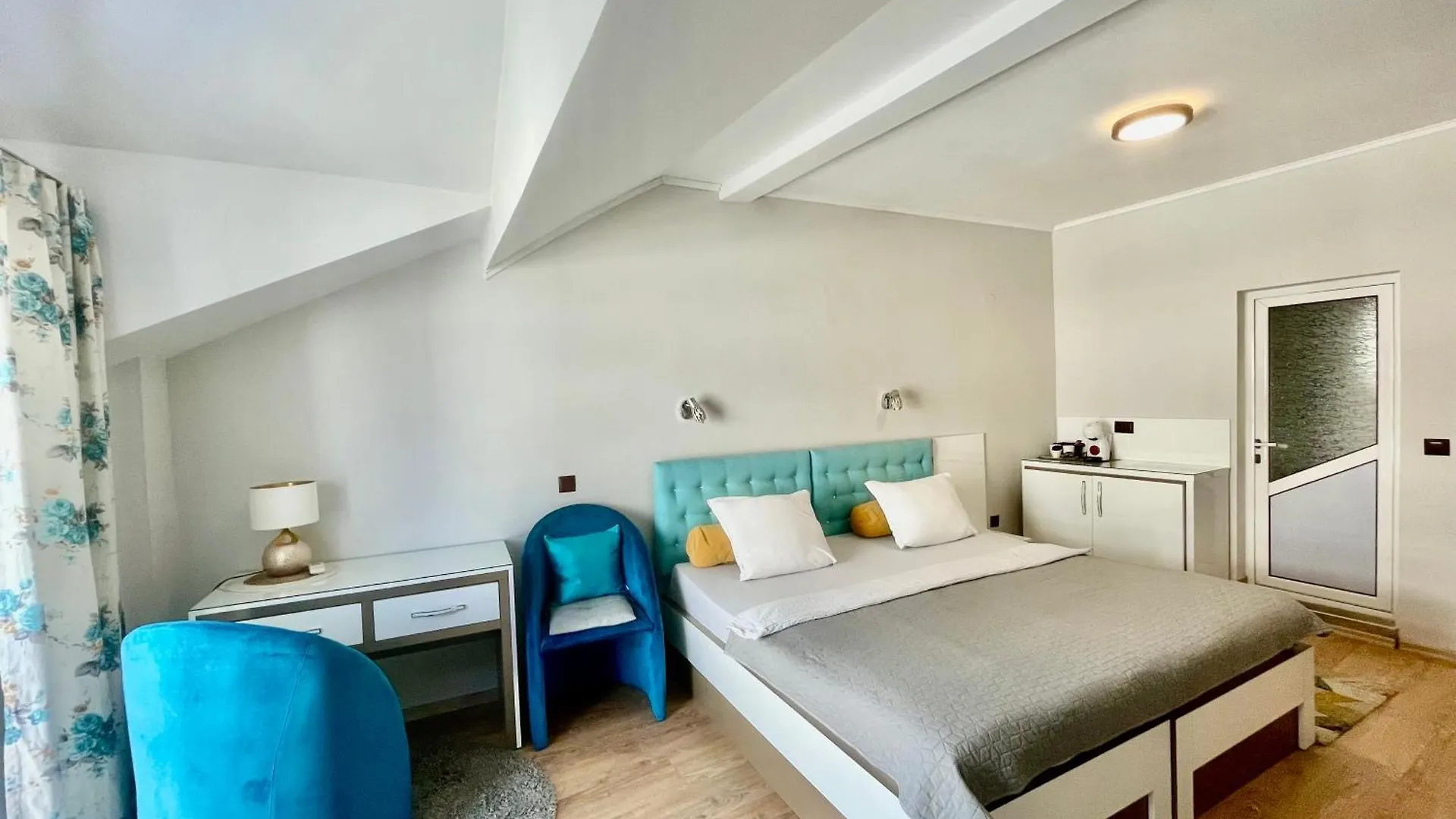 Hotel White Rose Guest Rooms Burgas